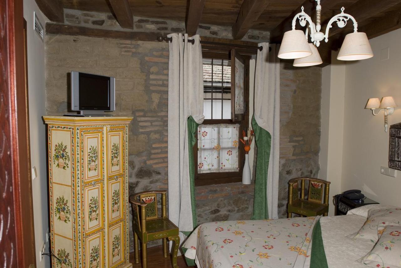 La Posada Del Tietar Санта-Мария-дель-Тьетар Экстерьер фото